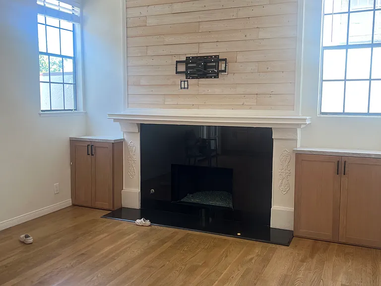 821 W 15th St #3D — Photo 9