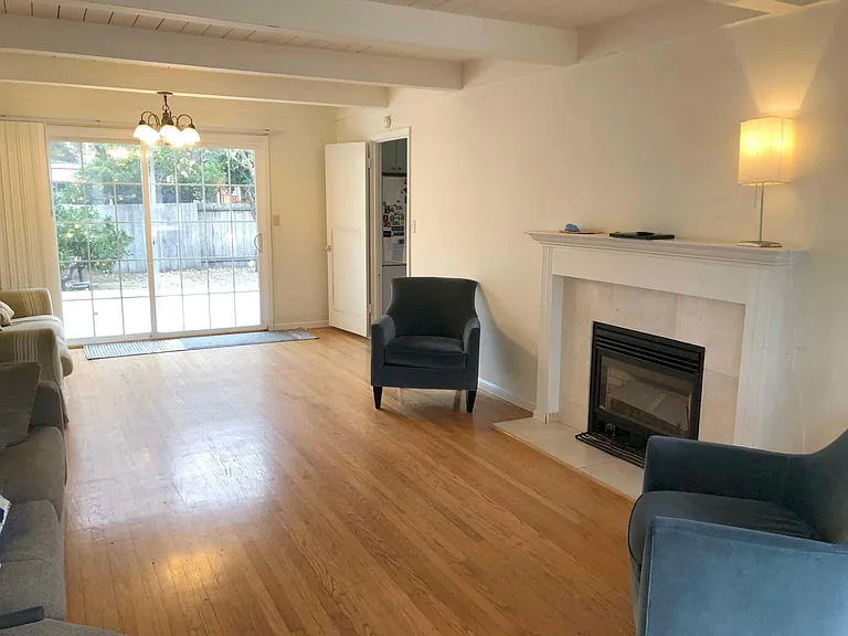 592 Manzanita Ave — Photo 2