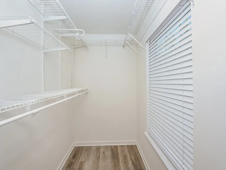 122 Village Pkwy — Photo 13