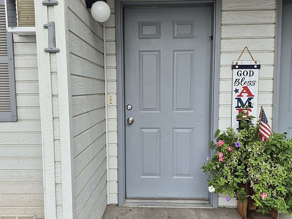 2nd image of 508 Warner Ave #11