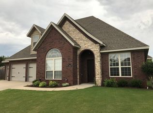 3713 N 4th St, Rogers, AR 72756