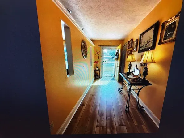 266 Morningside Ln NE, Abingdon, VA 24210