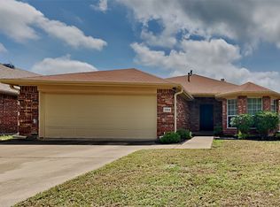 2324 Hummingbird Way, Mesquite, TX 75181
