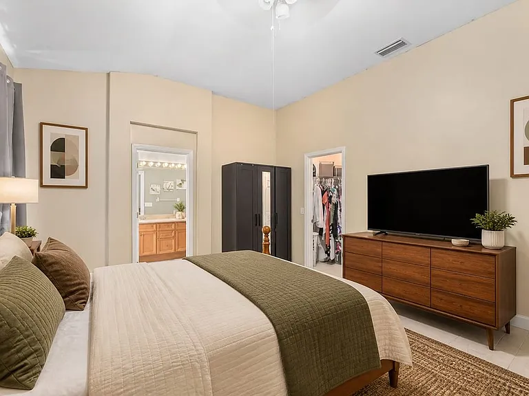 11328 Bridge Pine Dr — Photo 5
