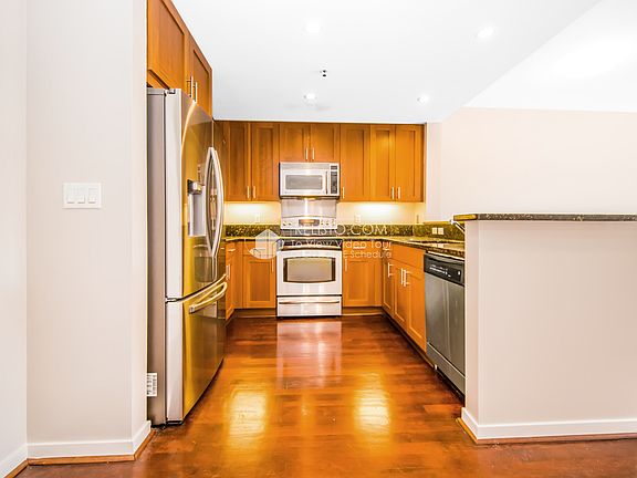 5th image of 350 Broderick St APT 225