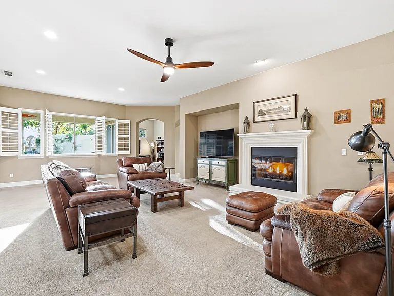 3800 Spalding Ct — Photo 8