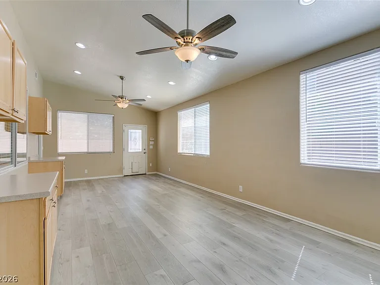 2255 Calistoga Ct — Photo 33