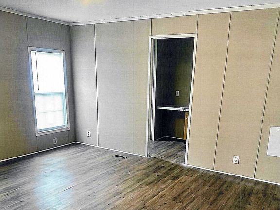 4th image of 3050 S Lynhurst Dr #84ea55d9b