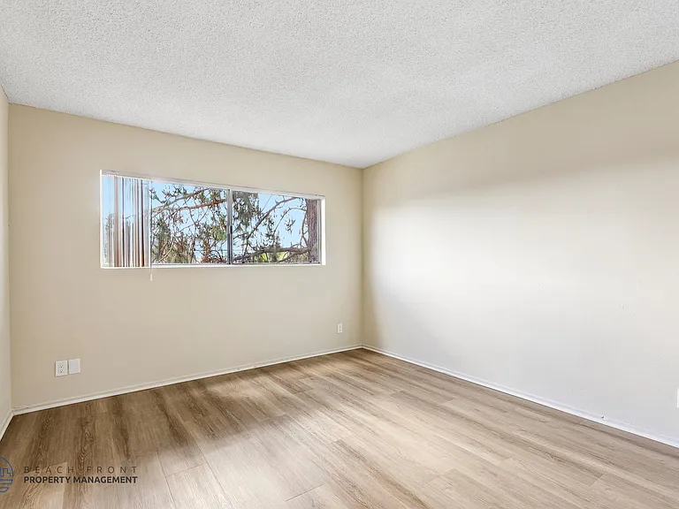 4117 W. Broadway — Photo 8