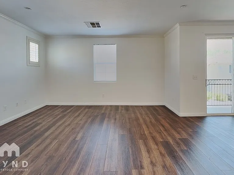 495 Westminster Hall Ave #103 — Photo 2