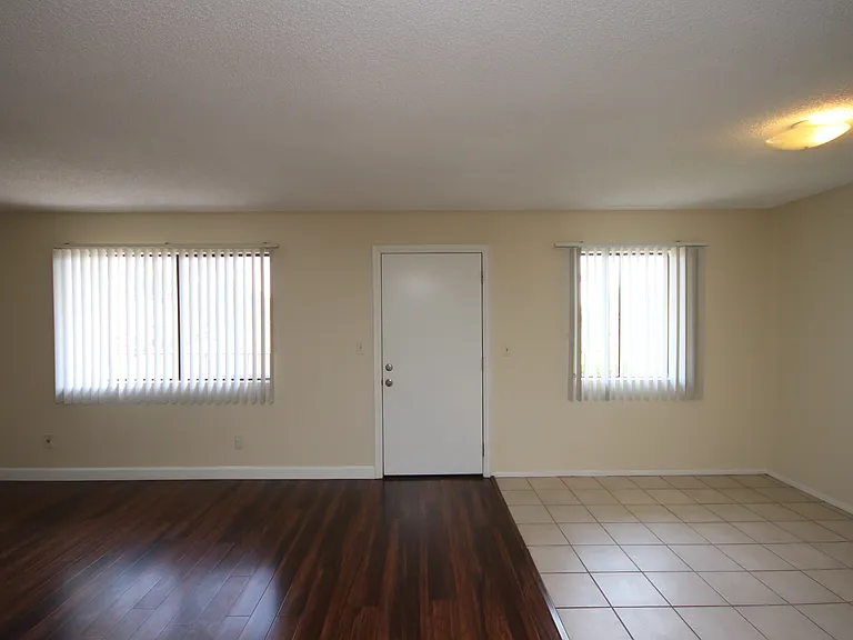 511 N Avenue 66 #C — Photo 17