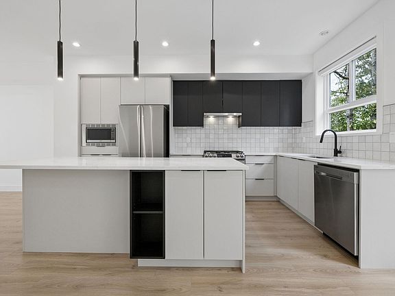 4th image of 7670 207th St #26