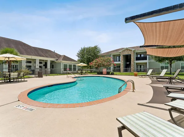Point Royale Apartments