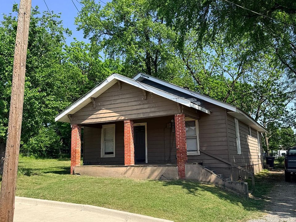 1st image of 1306 Aggie Rd