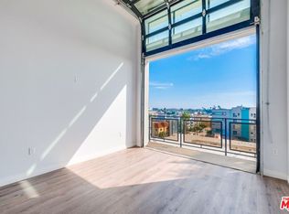 3279 San Marino #501, Los Angeles, CA 90006
