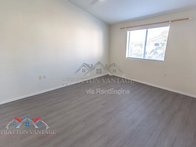 10401 N 52nd St #226 — Photo 18