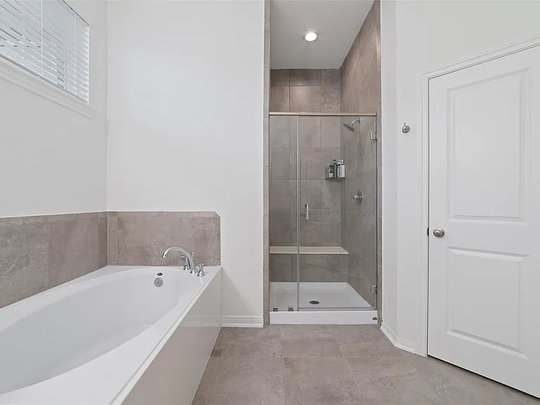 331 E Coralburst Loop — Photo 14