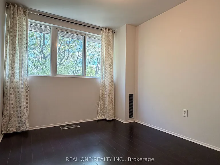 165 Cherokee Blvd #288 — Photo 1