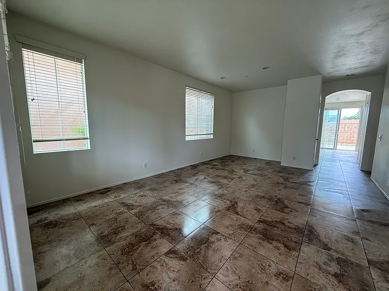 11061 Summerwood Dr — Photo 3