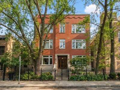625 W Patterson Ave APT 2W, Chicago, IL, 60613