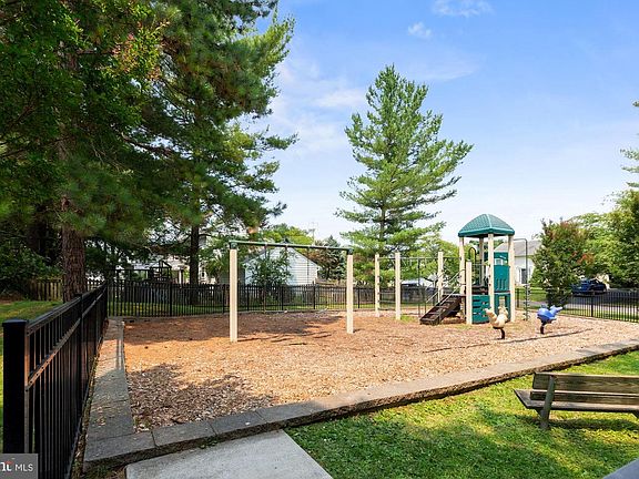 2nd image of 14614 Keeneland Cir