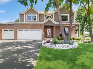 1327 Morning Dove Ln, Antioch, IL 60002