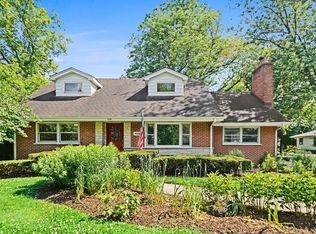 439 Naperville Rd, Clarendon Hills, IL 60514