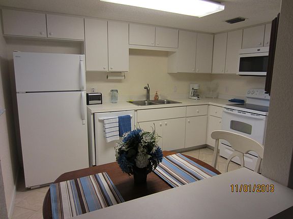 3rd image of 1051 Forrest Nelson Blvd #N