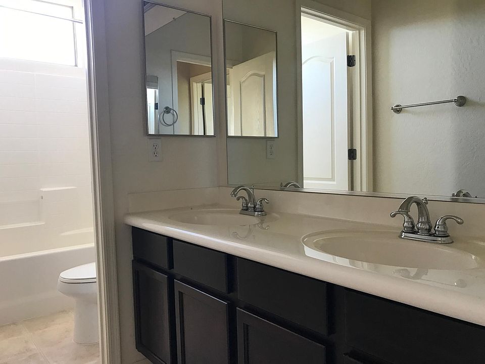 2ND BATHROOM