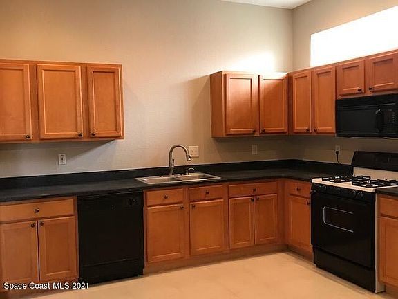 5th image of 1318 Gem Cir #10