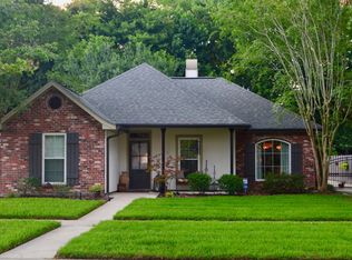 1152 Springlake Dr, Baton Rouge, LA 70810
