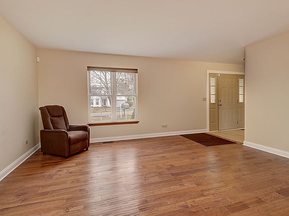 3rd image of 2302 Wesmere Lakes Dr