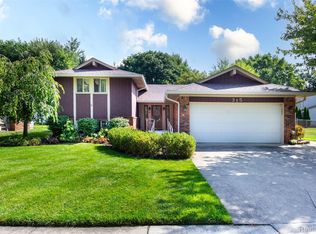 315 Meadowlake Rd, Canton, MI 48188