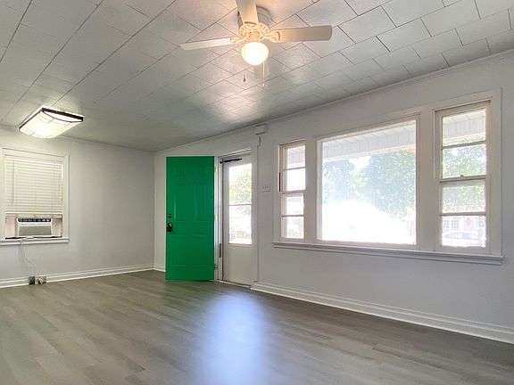 5th image of 210 Louisa St