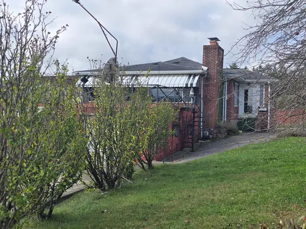 1041 New Hope Rd, Princeton, WV 24740