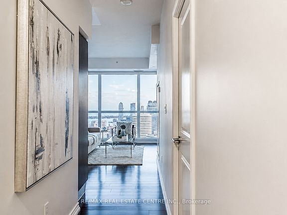 2nd image of 386 Yonge St Unit 5007