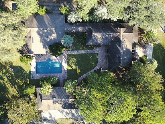 3rd image of 3490 Toms Ct