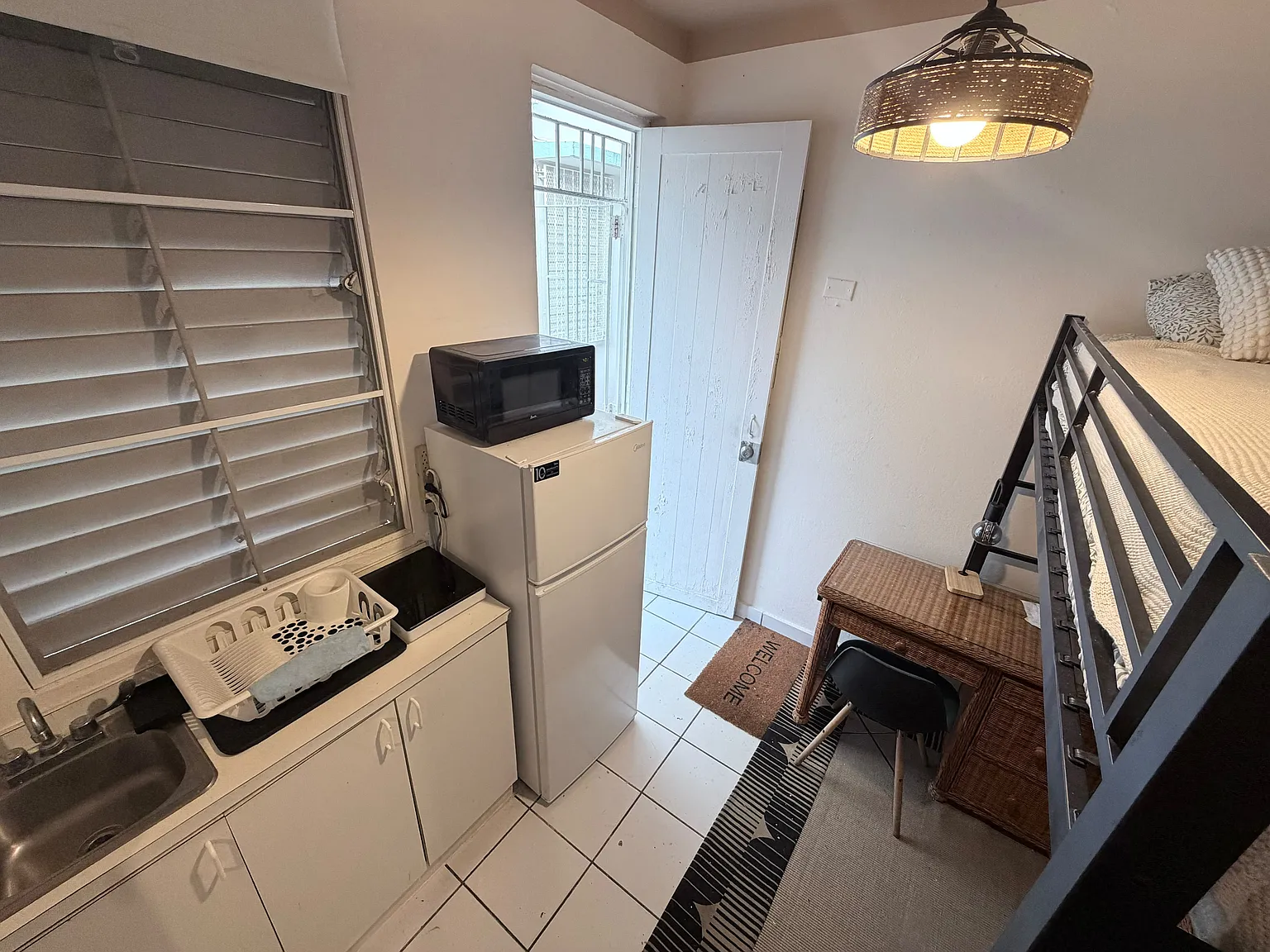 Studio, 85 sqft, $525 — Photo 2