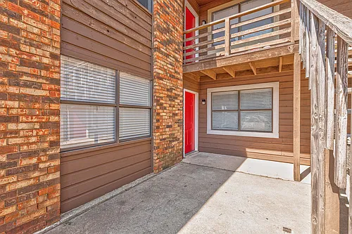 2902 NW 45th Pl #C Photo 1