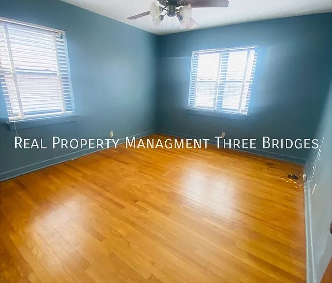 3636 Eminence Blvd — Photo 5