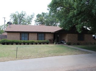 130 N L St, Munday, TX 76371