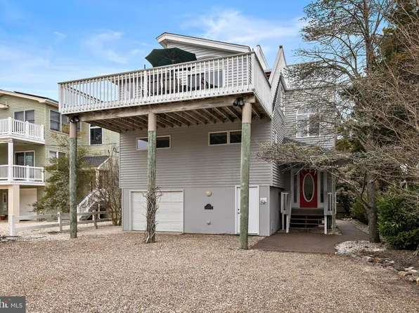 20 E 8th St, Barnegat Light, NJ 08006