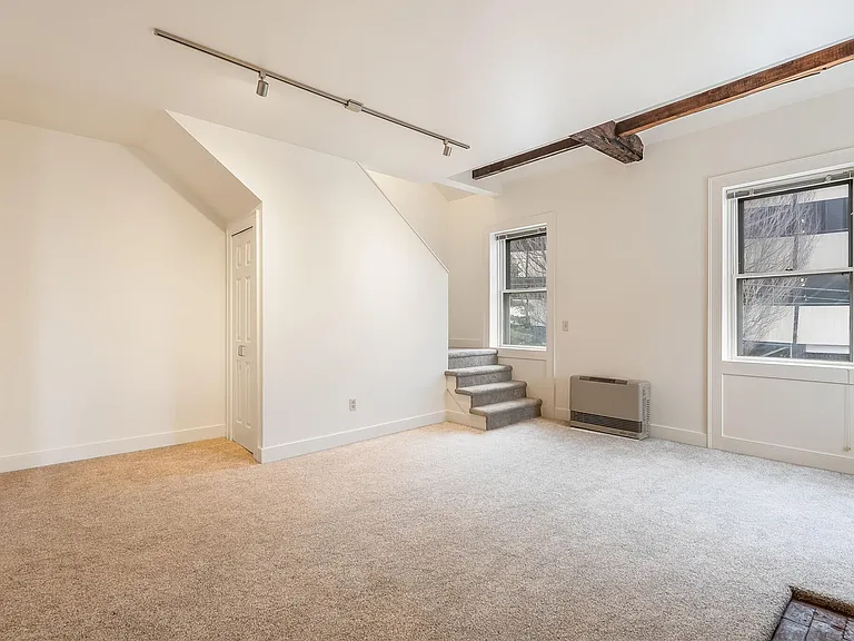 68 Pleasant St #3 — Photo 12