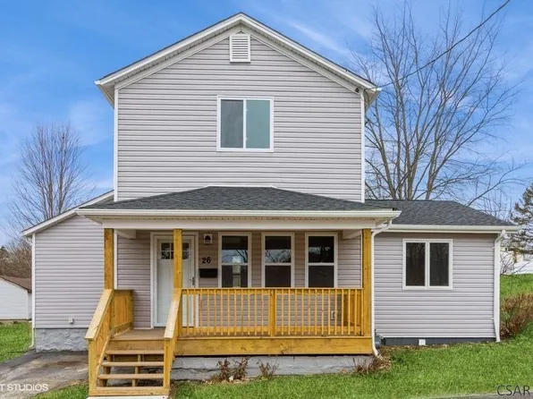 26 8th St, Lucernemines, PA 15754