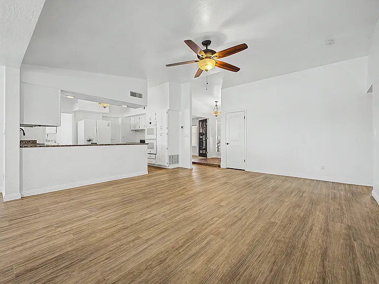 17221 E Lantern Ln — Photo 10