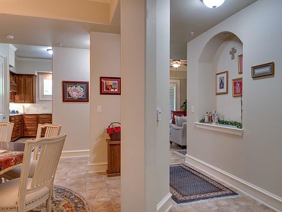 3rd image of 301 Watermere Dr APT 219