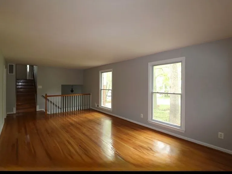 6715 Tildenwood Ln — Photo 2