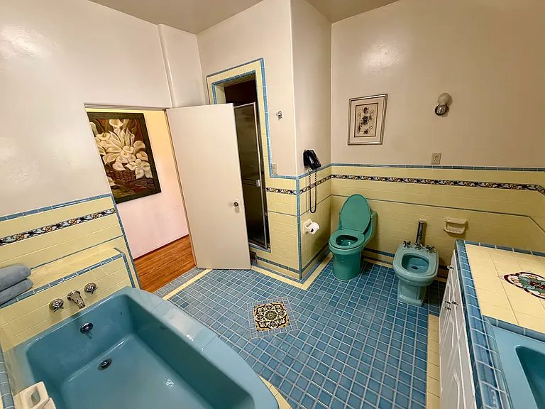 311 Amalfi Dr — Photo 64