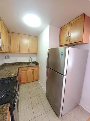 Rented by Smart NY Realty LLC | media 2