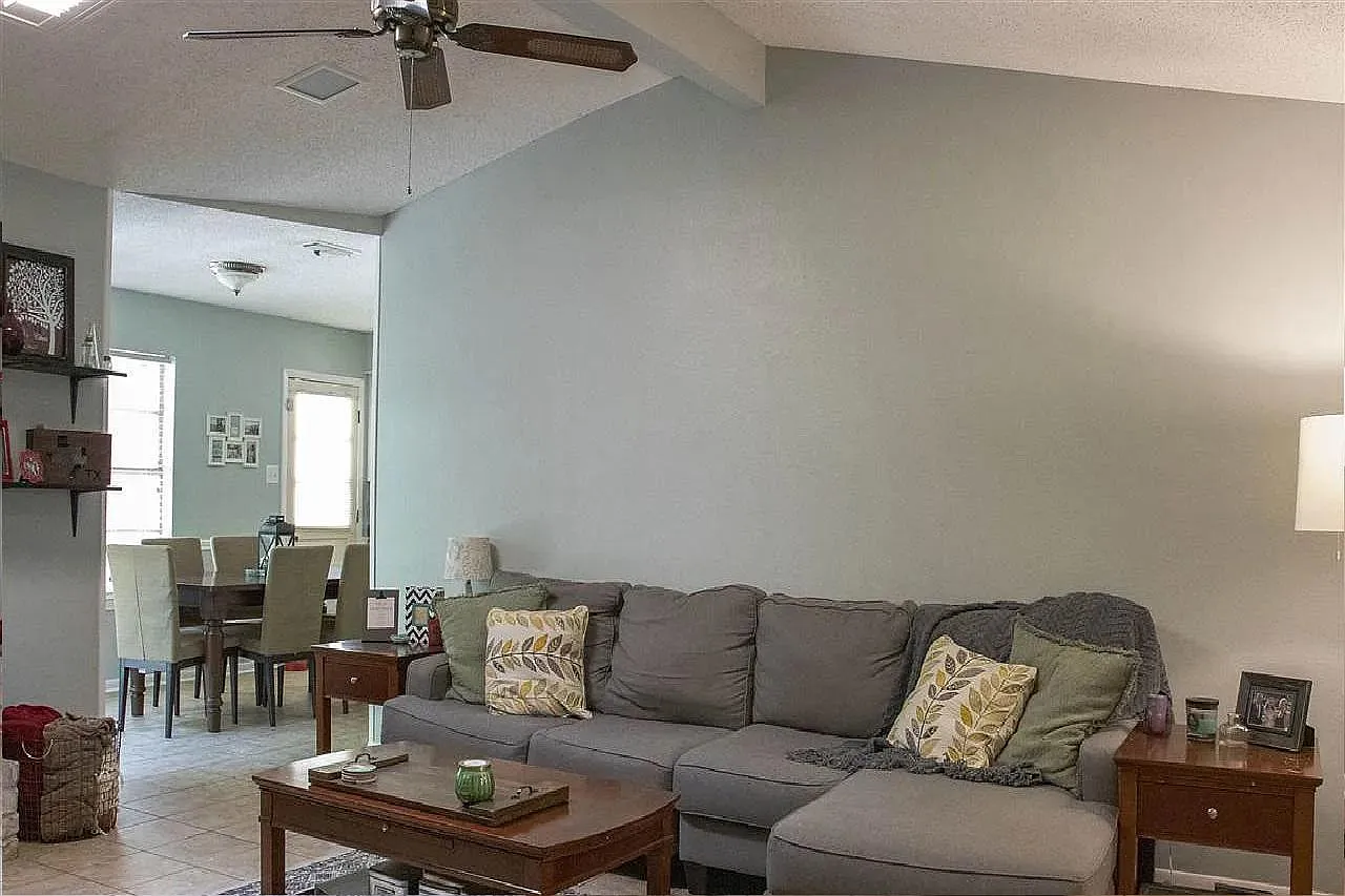 3 bed, 1553 sqft, $1,800 — Photo 2